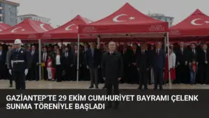 Gaziantep'te 29 Ekim Cumhuriyet Bayramı Çelenk Sunma Töreniyle Başladı